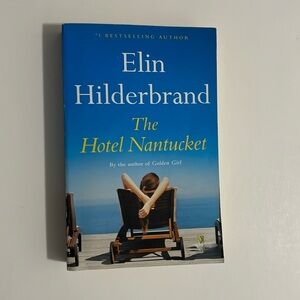 The Hotel Nantucket - Elin Hilderbrand book (paperback)